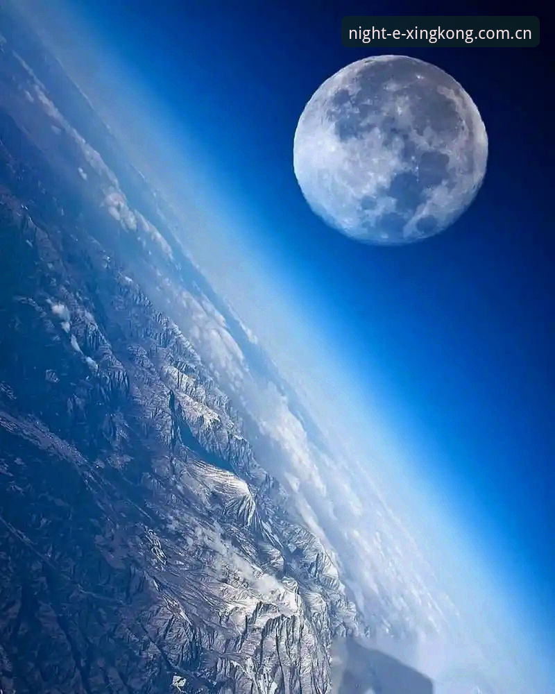 简洁中有天际线对比 揭秘星空平台“简洁中有天际线对比”:为什么我卸载了传统直播?